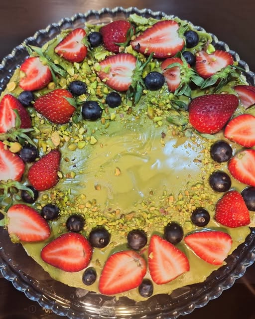 Tart od pistacije s jagodama